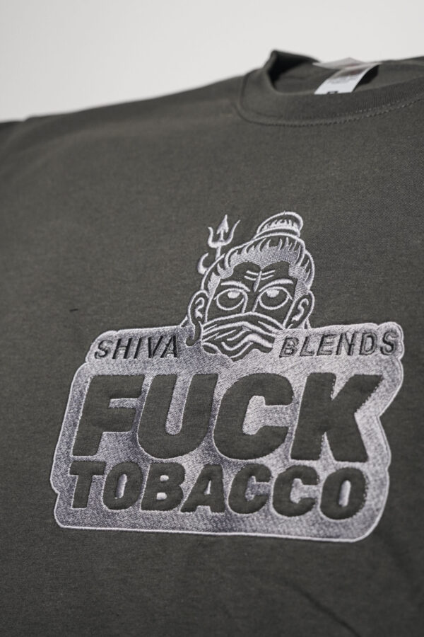 Tshirt Fuck Tobacco gris foncé par Shiva Blends